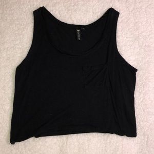 Black cropped tank top with pocket
